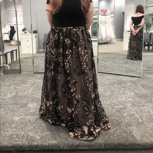 David’s bridal prom dress size 16